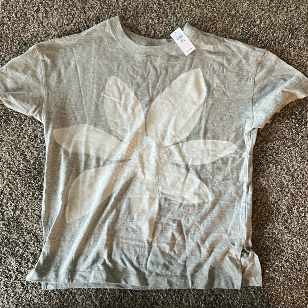 Gap Kids XXL tshirt. NEW.